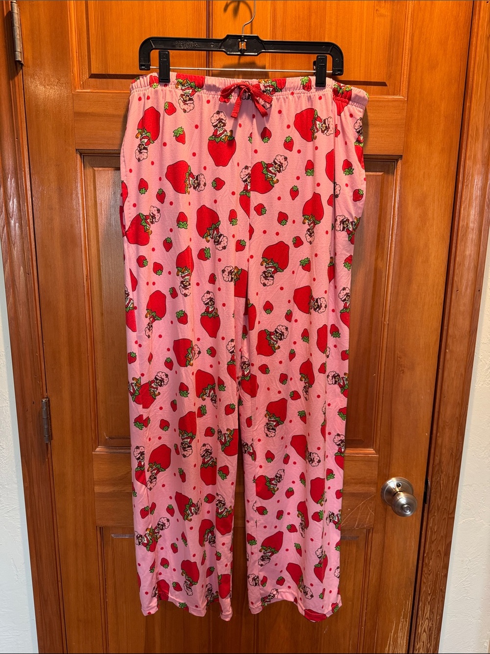 Women’s Pink Strawberry Shortcake Print Pajama Pants XXL with Pockets.